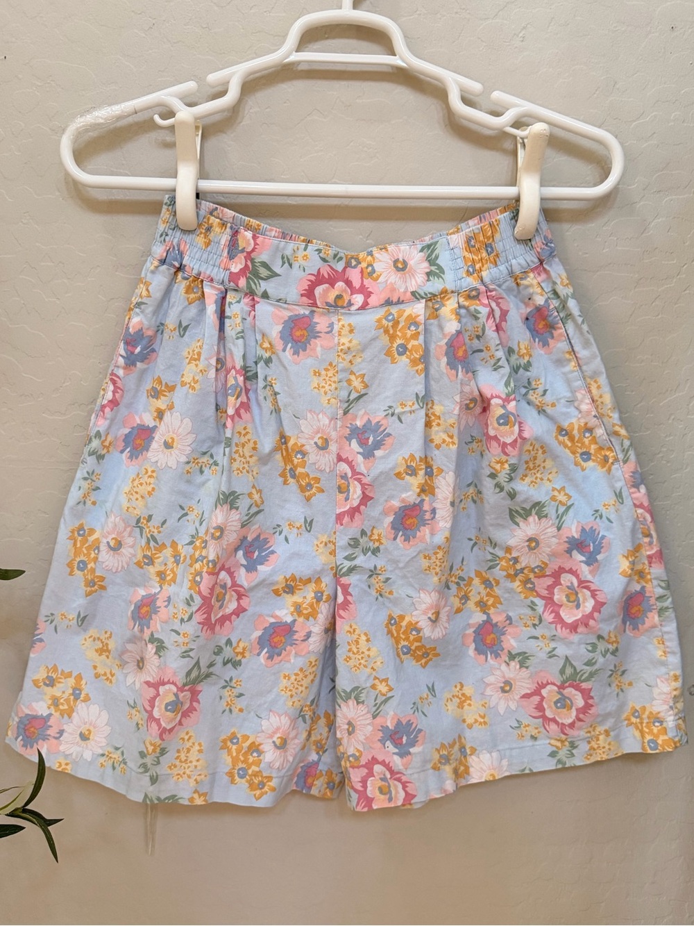 Vintage 90s Karen Scott Floral HighWaist Floral Boho Pastel Bermuda Shorts